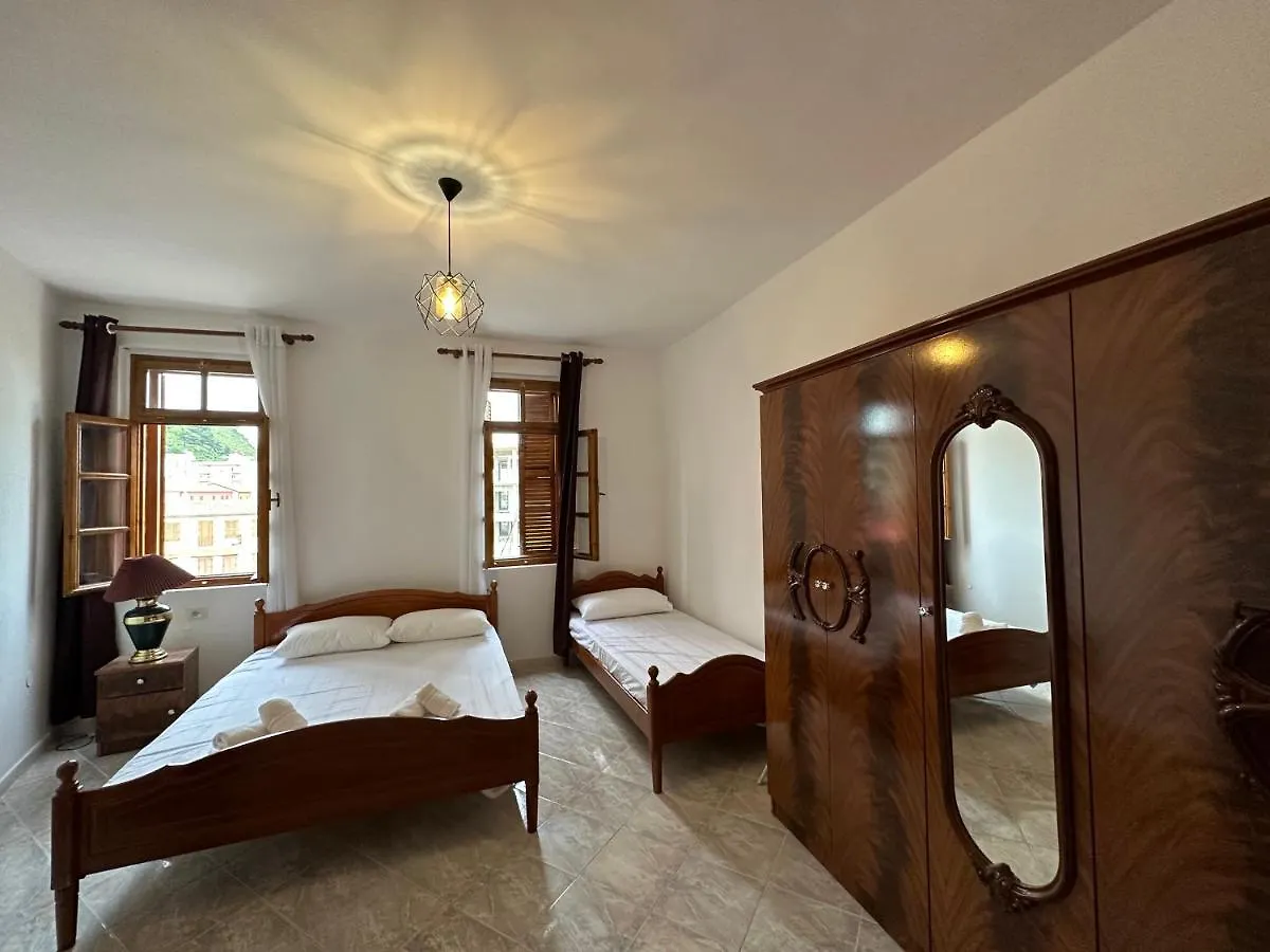 Central Charm Apartments Vlorë